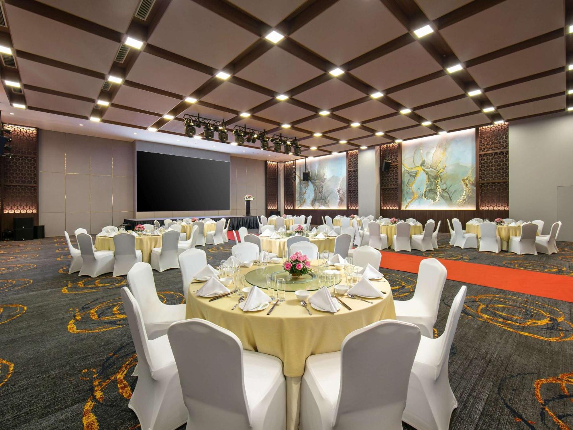 Moevenpick Living West Hanoi Hanói Exterior foto